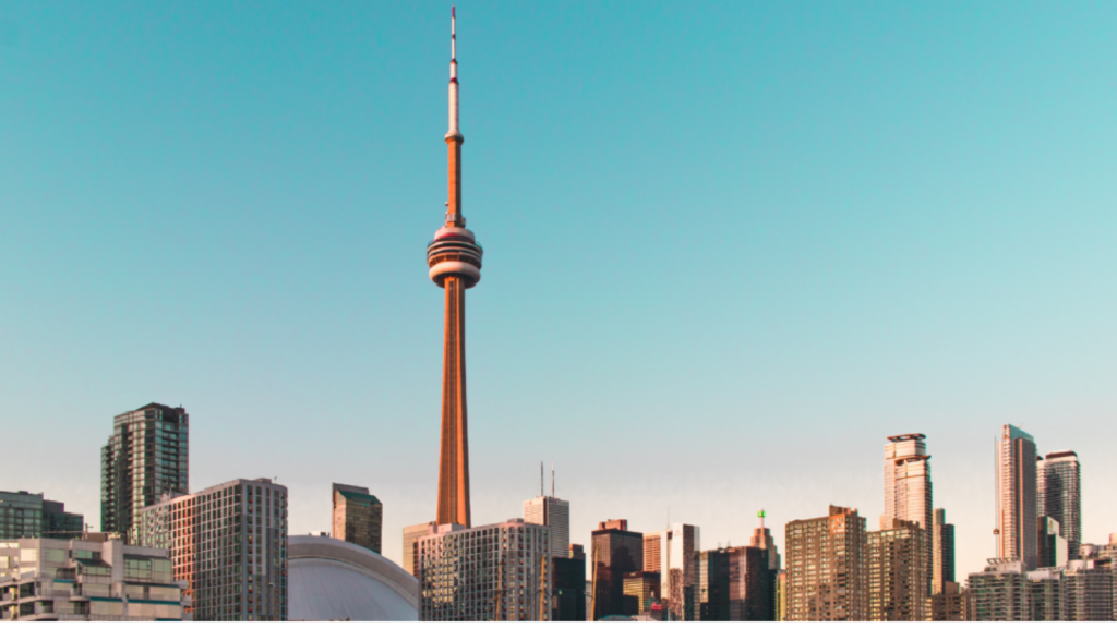 Skyline of Toronto, Canada, representing Netflix's expansion into international cities